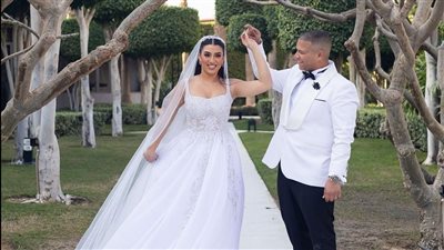 الفنان أحمد عبد الحميد ينشر صورا من جلسة تصوير حفل زفافه