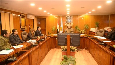 محافظ أسيوط يلتقي رئيس اللجنة الرباعية لتسعير أراضي الدولة لمتابعة ملف التقنيين