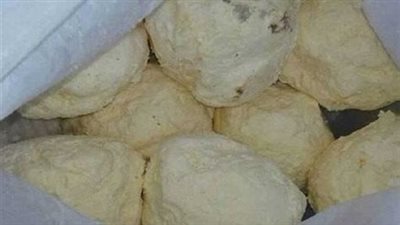 ضبط 5 أطنان زبدة وسمنة مجهولة المصدر بمخزن غير مرخص في السويس 