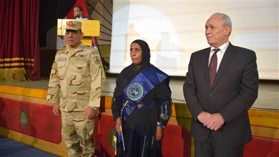 محافظ الأقصر يشهد حفل تكريم أسر الشهداء ومصابي العمليات الحربية 