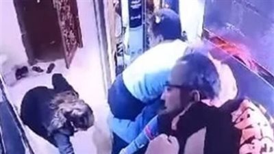 وصول المتهمين في واقعة «طفلتي الأسانسير» إلى جلسة المحاكمة 