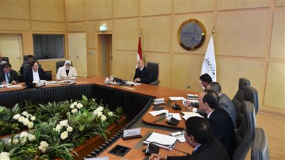 وزير النقل يتابع مع رئيس سيمنز موبيليتي العالمية أعمال تنفيذ الخط الأول للقطار الكهربائي السريع