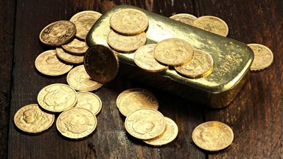 840 جنيها تراجعا في سعر الجنيه الذهب