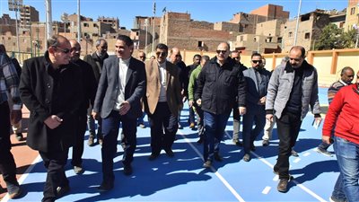 محافظ أسيوط يتفقد مشروع إنشاء مركز شباب منفلوط (صور)