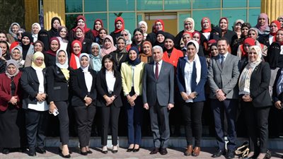 السكرتير العام لمحافظة الإسماعيلية يشهد ختام الدورة الثانية من البرنامج التدريبي 