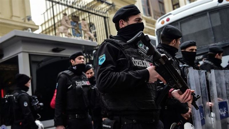 الشرطة التركية، فيتو