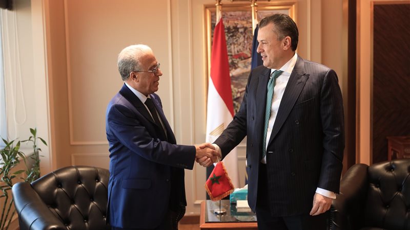 وزير السياحة والآثار