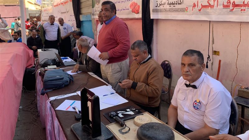 تسليم الجوائز في