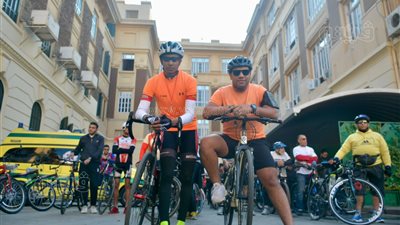 محافظ القاهرة يشارك في جولة الدراجات بشوارع وسط البلد.. تحسين جودة الهواء وتقليل الازدحام «أبرز الأهداف» (فيديو وصور)