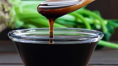 معلومات الوزراء يستعرض عملية تصنيع بترول السكر بمصنع الحوامدية (فيديو)