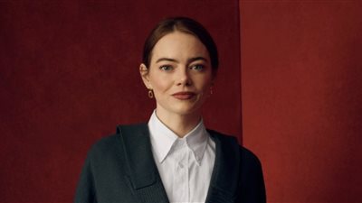 جلسة تصوير لـ إيما ستون مع مجلة Review