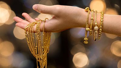 سعر جرام الذهب، تراجع أسعار المعدن الأصفر اليوم الخميس في الأسواق