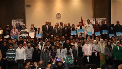 محمد معيط يكرم المتفوقين دراسيا من أبناء العاملين بوزارة المالية 