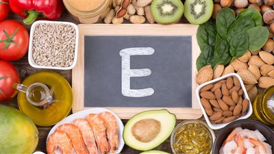 هيئة الدواء تحذر من خطورة نقص فيتامين E بالجسم.. وهذه مصادر الحصول عليه