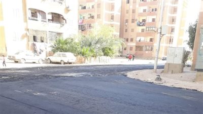 محافظ أسوان: تنفيذ مشروعات الرصف المدرجة بالخطة الاستثمارية بنسبة 55% (صور)