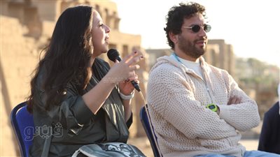 الفنان حسن الرداد وزوجته إيمي سمير غانم في جولة سياحية بمعبد الأقصر (بث مباشر)