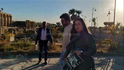 آخرها حقيبة تحمل صورته، طرق إيمي سمير غانم للتعبير عن حبها لوالدها (صور)