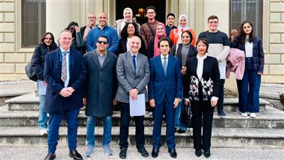 بسام راضي يكرم طلبة جامعة الجلالة بعد تدربهم في إيطاليا (صور)