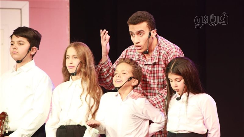 عرض عائلة ونيس، فيتو