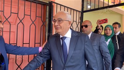 وزير التعليم يتفقد مدارس القليوبية في أول أيام انتظام الدراسة