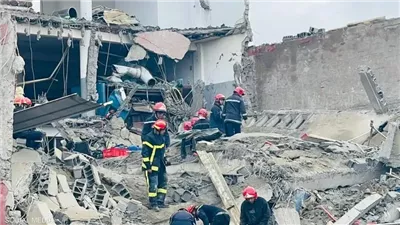  5 قتلى في انهيار مبنى بفاس المغربية