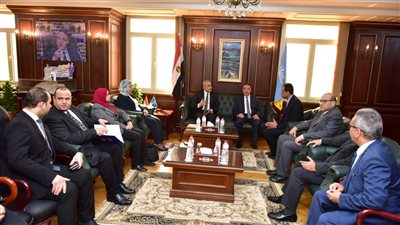 بالصور، محافظ الإسكندرية يستقبل وزير العمل