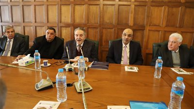 غرفة الإسكندرية تجتمع بكبار التجار لبحث أزمات السوق