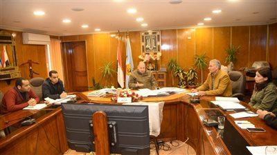 محافظ أسيوط يوجه بفرض الغرامات تجاه المتعدين على الأراضي الزراعية