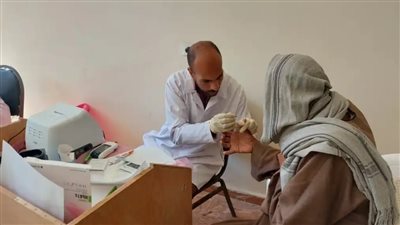 توقيع الكشف على 574 ‪مريضا في قافلة طبية بالأقصر 