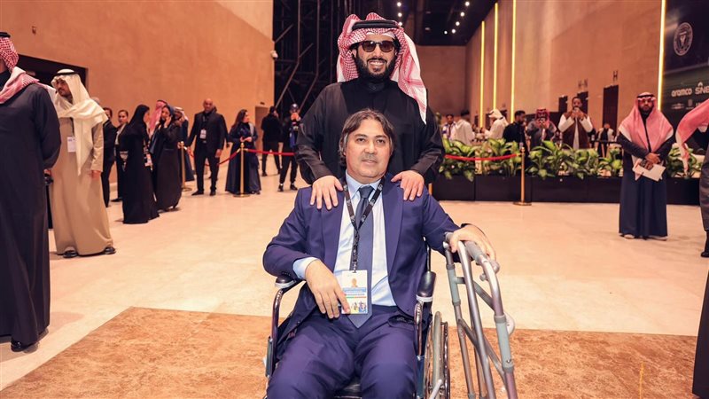 أشرف قاسم، فيتو