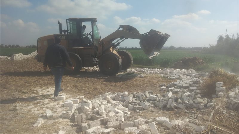  إزالة التعديات بالبحيرة،