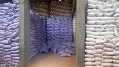 ضبط مخزن بداخله 1000 طن مكرونة مخبأة لرفع سعرها بالشرقية (صور)