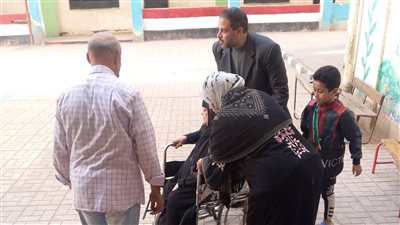 الرئيس يصدق على قانون رعاية حقوق المسنين.. اللائحة التنفيذية تصدر خلال 6 أشهر.. الحقوق تشمل من بلغ سن 65 عاما وتتضمن الأجانب.. وهذه أبرز التزامات الدولة