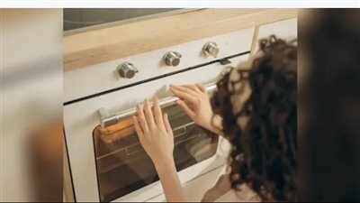 أم أمريكية تنهي حياة طفلتها بوضعها في الفرن لهذا السبب