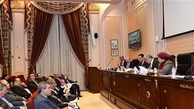 القوى العاملة بالنواب تحسم قيمة العلاوة الدورية والمنحة للموظفين 