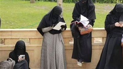 اليوم، نظر دعوى وقف قرار حظر النقاب بالمدارس 
