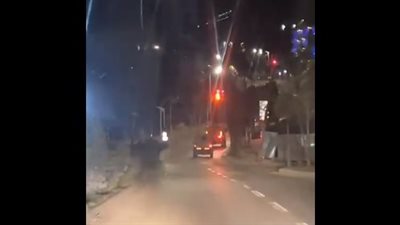 قوات الاحتلال تقتحم مدينة رام الله وتداهم المحال التجارية بمحيط مجمع فلسطين الطبي