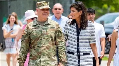 بعد هجوم ترامب، بايدن يتدخل للدفاع عن المرشحة الجمهورية للرئاسة نيكي هيلي وزوجها