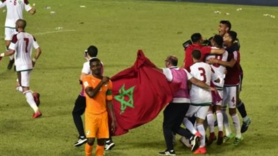 لماذا احتفل قائد كوت ديفوار بعلم المغرب بعد التتويج بالكان 