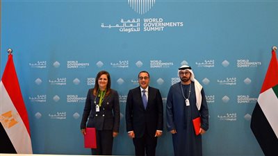 رئيس الوزراء يشهد التوقيع على ملحق تمديد مذكرة تفاهم في مجال تطوير العمل الحكومي بين مصر والإمارات 