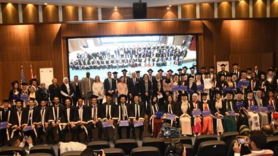 جامعة عين شمس والوكالة الأمريكية يحتفلان بتخريج الطلاب الحاصلين على المنح الدراسية