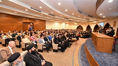 البابا تواضروس يتلقى تقريرا عن الخدمة في 36 دولة بثلاث قارات