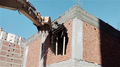 تنفيذ 47 قرار إزالة لمخالفات بناء على أراضي أملاك دولة بأسيوط 