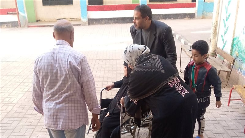 تفاصيل حقوق المسنين