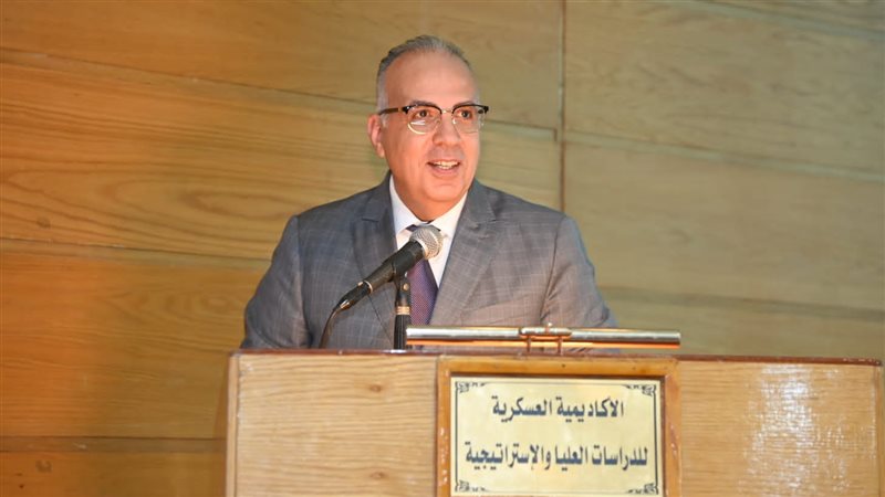 وزير الري الدكتور