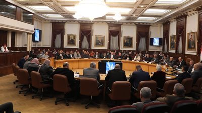 محافظ القاهرة: تقديم كافة التيسيرات بمراكز إصدار تراخيص المحلات