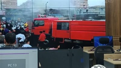 حريق هائل فى محلين تجاريين بمدينة كفر الشيخ 