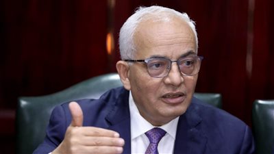 حجازي: إتاحة مواد تعليمية من الصف الرابع الابتدائي إلى الثالث الثانوي على موقع الوزارة