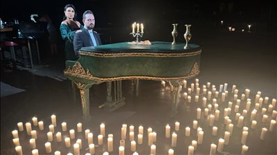 وائل جسار يهدي زوجته 