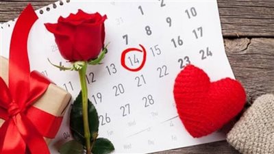 امرأة تحتفل بطلاقها في عيد الحب